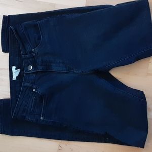 High waisted black skinny jean